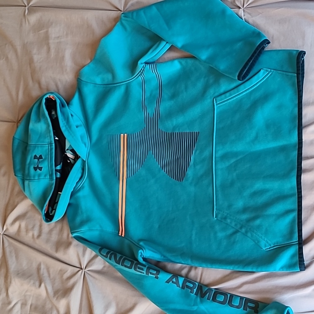 Youth Under Armour Sweatshirt Size L
